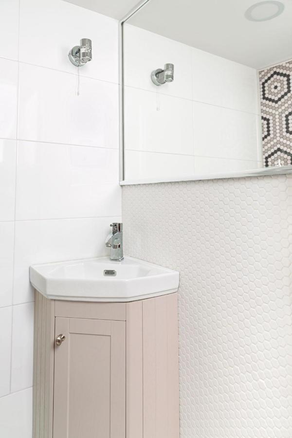 Newly Refurbished 2-Bedroom Flat In Notting Hill Лондон Екстер'єр фото